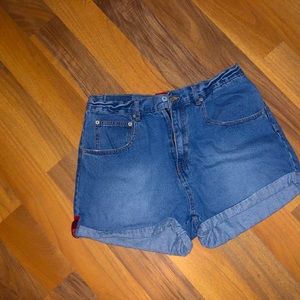 Unionbay women’s cuffed denim shorts